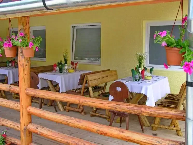 Bikfalva Szállás | Panzió (K0646-16) A kép szerzői jogvédelem alatt állhat. Javasolt a kapcsolatfelvétel a jog tulajdonossal. Bikfalva Szállás | Panzió (K0646-16) A kép szerzői jogvédelem alatt állhat. Javasolt a kapcsolatfelvétel a jog tulajdonossal.