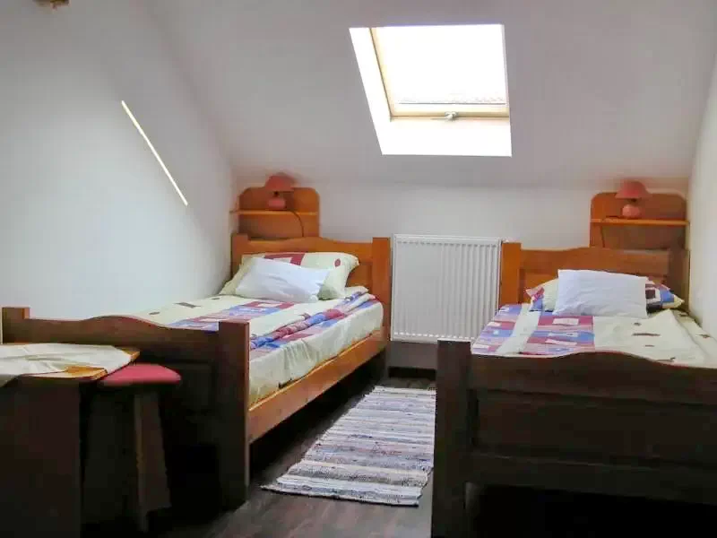 Bikfalva Szállás | Motel (K0646-27) A kép szerzői jogvédelem alatt állhat. Javasolt a kapcsolatfelvétel a jog tulajdonossal.