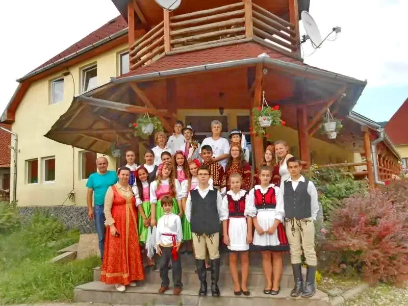 Bikfalva Szállás | Panzió (K0646-44) A kép szerzői jogvédelem alatt állhat. Javasolt a kapcsolatfelvétel a jog tulajdonossal. Bikfalva Szállás | Panzió (K0646-44) A kép szerzői jogvédelem alatt állhat. Javasolt a kapcsolatfelvétel a jog tulajdonossal.