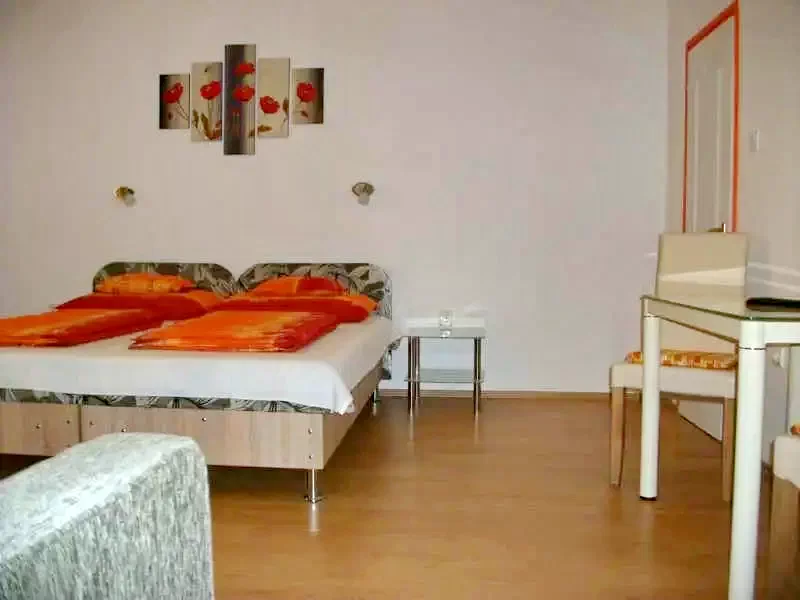 Miskolc Szállás | Vendégház (K0863-17) A kép szerzői jogvédelem alatt állhat. Javasolt a kapcsolatfelvétel a jog tulajdonossal. Miskolc Szállás | Vendégház (K0863-17) A kép szerzői jogvédelem alatt állhat. Javasolt a kapcsolatfelvétel a jog tulajdonossal.