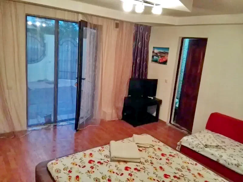 Corbu Cazare | Cabană (K0435-7) Imaginea poate fi supusă drepturilor de autor. Se recomandă contactarea titularului drepturilor. Corbu Cazare | Cabană (K0435-7) Imaginea poate fi supusă drepturilor de autor. Se recomandă contactarea titularului drepturilor.