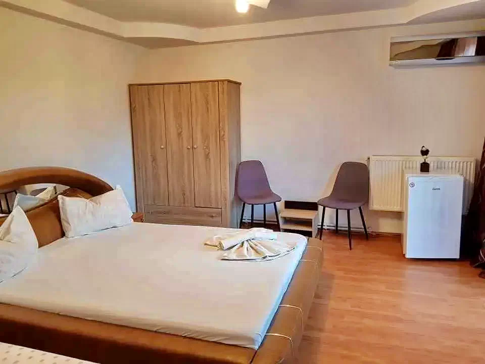 Corbu Cazare | Cabană (K0435-22) Imaginea poate fi supusă drepturilor de autor. Se recomandă contactarea titularului drepturilor. Corbu Cazare | Cabană (K0435-22) Imaginea poate fi supusă drepturilor de autor. Se recomandă contactarea titularului drepturilor.