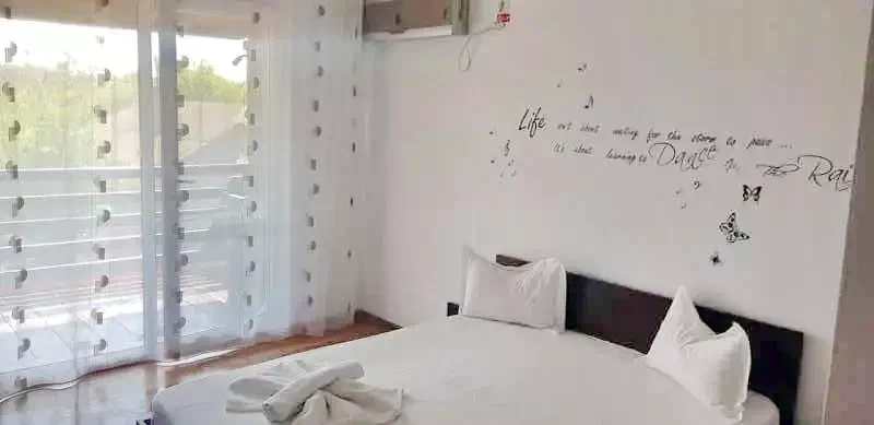  Szállás | Üdülőfalu (K0435-27) A kép szerzői jogvédelem alatt állhat. Javasolt a kapcsolatfelvétel a jog tulajdonossal.