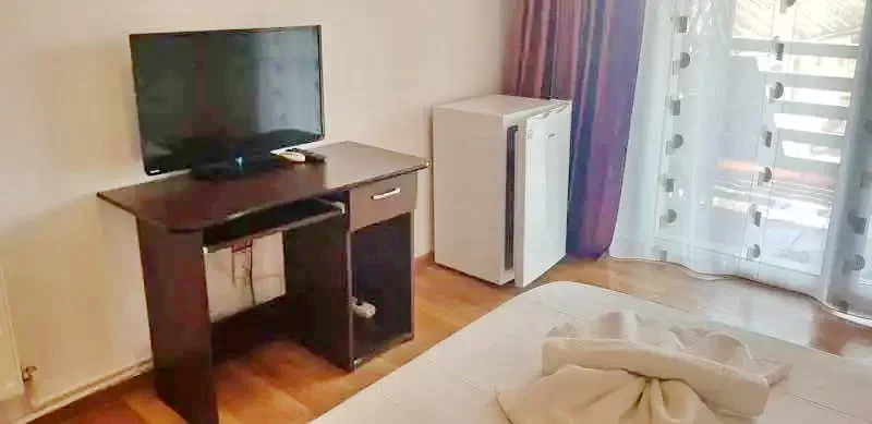 Corbu Cazare | Cabană (K0435-30) Imaginea poate fi supusă drepturilor de autor. Se recomandă contactarea titularului drepturilor. Corbu Cazare | Cabană (K0435-30) Imaginea poate fi supusă drepturilor de autor. Se recomandă contactarea titularului drepturilor.