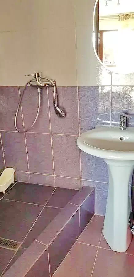 Corbu Cazare | Cabană (K0435-34) Imaginea poate fi supusă drepturilor de autor. Se recomandă contactarea titularului drepturilor. Corbu Cazare | Cabană (K0435-34) Imaginea poate fi supusă drepturilor de autor. Se recomandă contactarea titularului drepturilor.