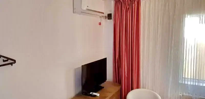 Corbu Cazare | Cabană (K0435-41) Imaginea poate fi supusă drepturilor de autor. Se recomandă contactarea titularului drepturilor. Corbu Cazare | Cabană (K0435-41) Imaginea poate fi supusă drepturilor de autor. Se recomandă contactarea titularului drepturilor.