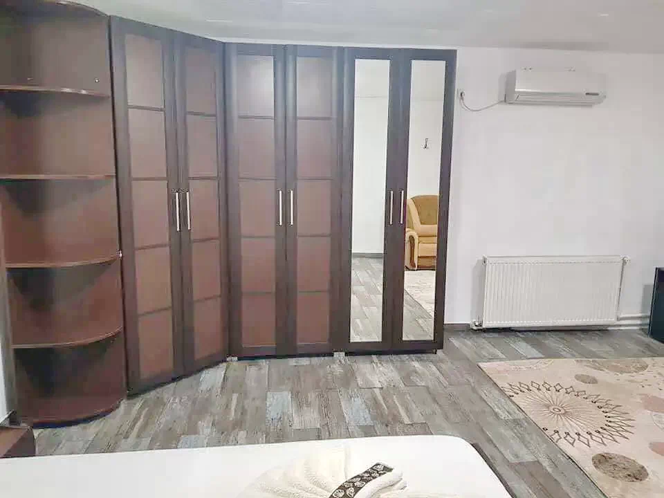 Corbu Cazare | Sat de vacanță (K0435-49) Imaginea poate fi supusă drepturilor de autor. Se recomandă contactarea titularului drepturilor.