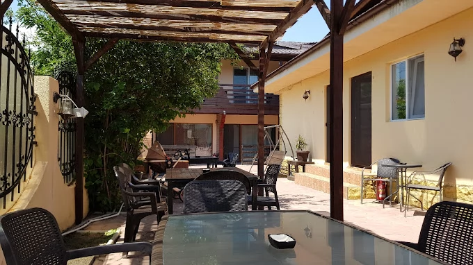 Corbu Cazare | Cabană (K0435-61) Imaginea poate fi supusă drepturilor de autor. Se recomandă contactarea titularului drepturilor. Corbu Cazare | Cabană (K0435-61) Imaginea poate fi supusă drepturilor de autor. Se recomandă contactarea titularului drepturilor.