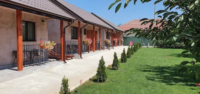  Szállás | Üdülőfalu (K0435-64) A kép szerzői jogvédelem alatt állhat. Javasolt a kapcsolatfelvétel a jog tulajdonossal.