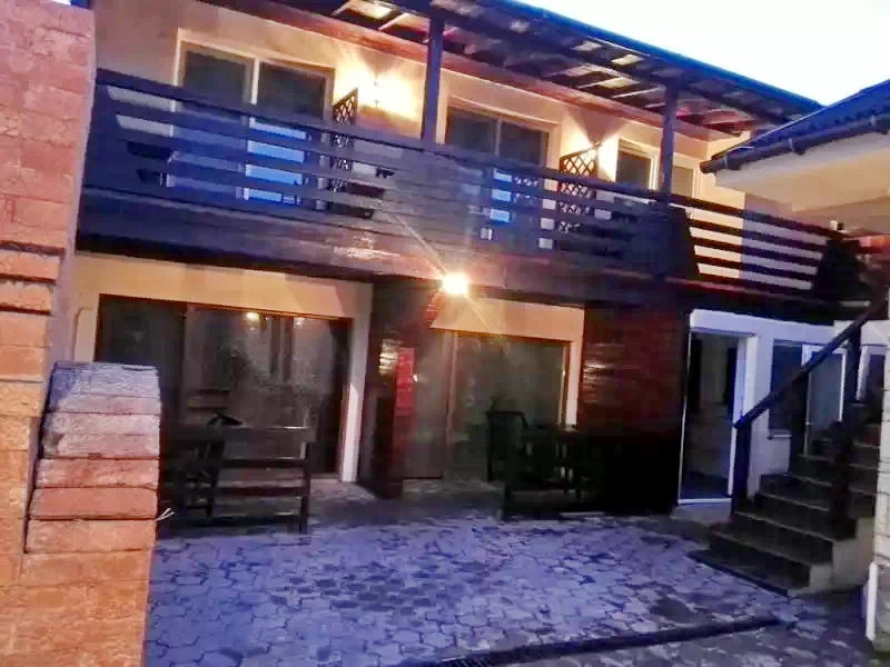 Corbu Cazare | Cabană (K0435-68) Imaginea poate fi supusă drepturilor de autor. Se recomandă contactarea titularului drepturilor. Corbu Cazare | Cabană (K0435-68) Imaginea poate fi supusă drepturilor de autor. Se recomandă contactarea titularului drepturilor.