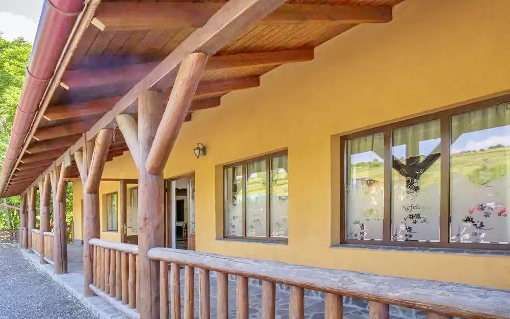 Corund Cazare | Cabană (K0412-12) Imaginea poate fi supusă drepturilor de autor. Se recomandă contactarea titularului drepturilor. Corund Cazare | Cabană (K0412-12) Imaginea poate fi supusă drepturilor de autor. Se recomandă contactarea titularului drepturilor.