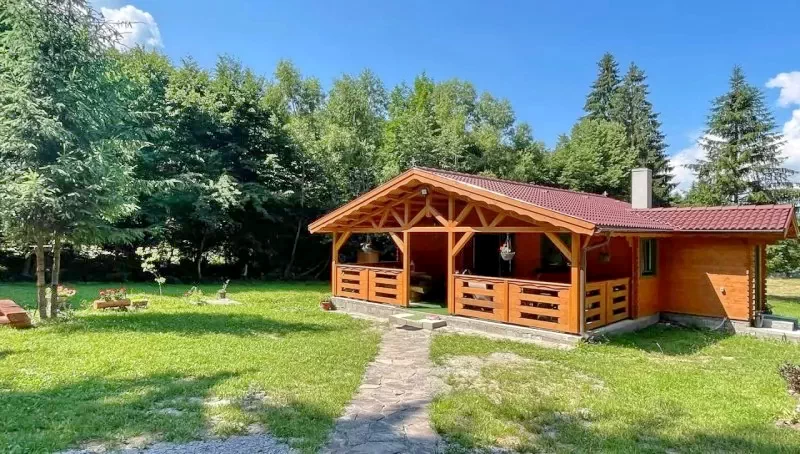 Izvoare Cazare | Sat de vacanță (K0596-5) Imaginea poate fi supusă drepturilor de autor. Se recomandă contactarea titularului drepturilor.