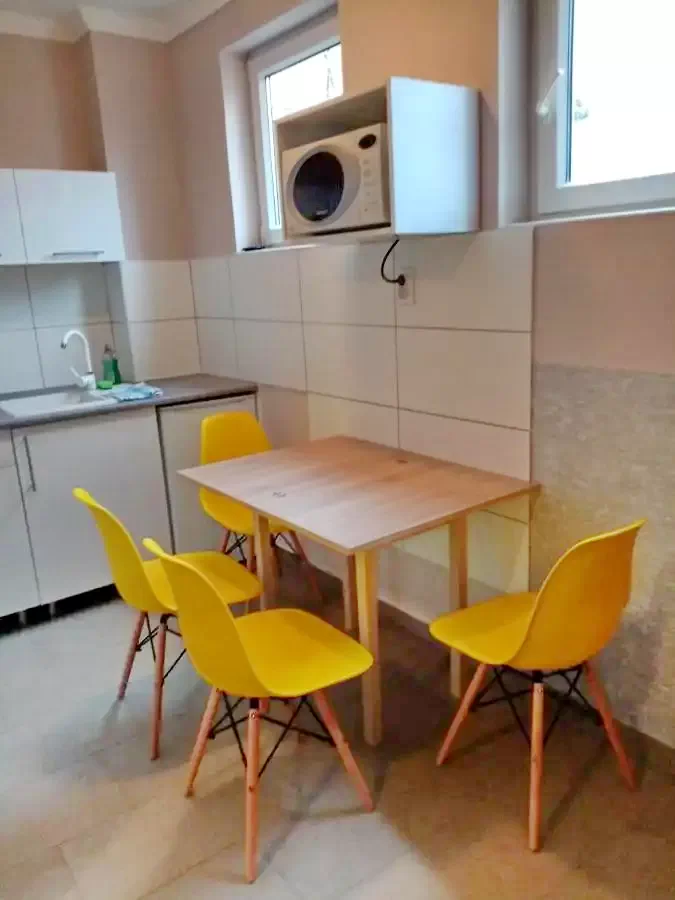  Cazare | Apartament (K1100-24) Imaginea poate fi supusă drepturilor de autor. Se recomandă contactarea titularului drepturilor.