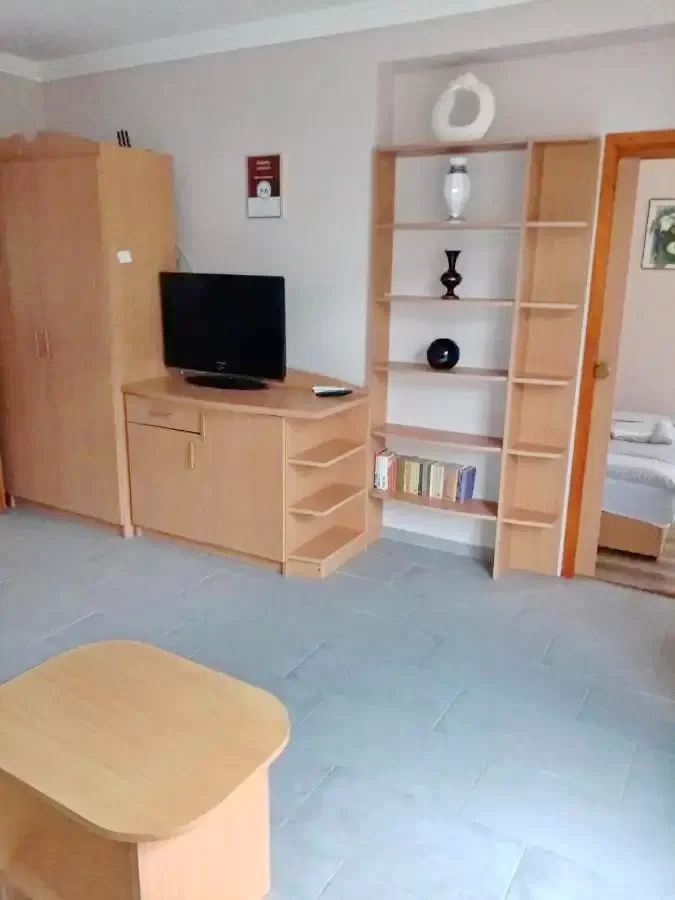 Hajdúszoboszló Szállás | Bungalow (K1100-34) A kép szerzői jogvédelem alatt állhat. Javasolt a kapcsolatfelvétel a jog tulajdonossal.