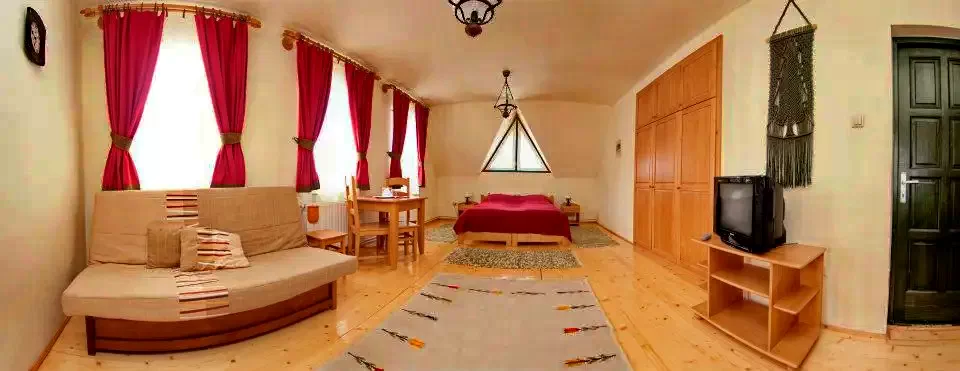 Harghita Madaras Cazare | Motel (K0740-2) Imaginea poate fi supusă drepturilor de autor. Se recomandă contactarea titularului drepturilor.