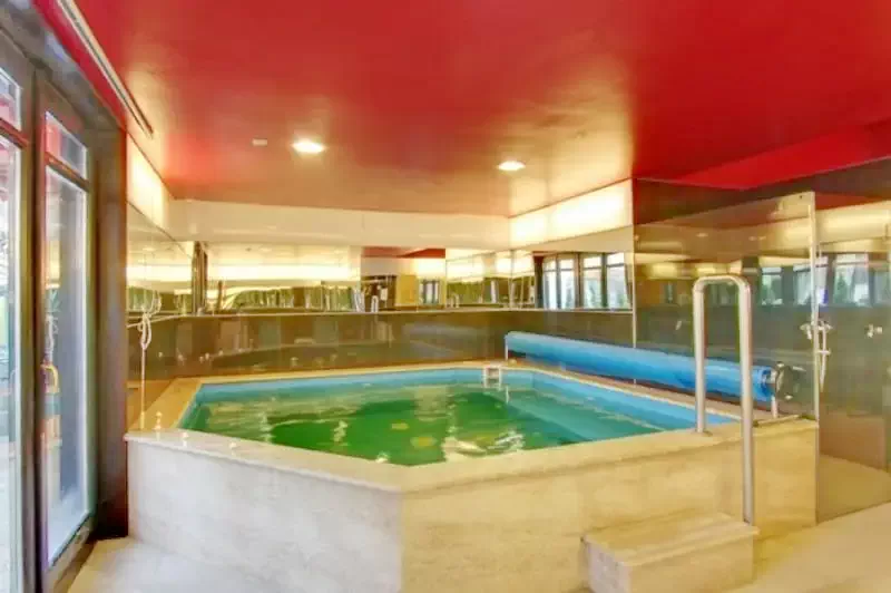 Gyula Szállás | Hotel*** (K0006-2) A kép szerzői jogvédelem alatt állhat. Javasolt a kapcsolatfelvétel a jog tulajdonossal. Gyula Szállás | Hotel*** (K0006-2) A kép szerzői jogvédelem alatt állhat. Javasolt a kapcsolatfelvétel a jog tulajdonossal.