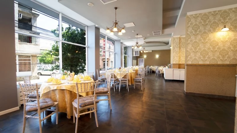 Timișoara Cazare | Hotel*** (K0912-2) Imaginea poate fi supusă drepturilor de autor. Se recomandă contactarea titularului drepturilor.