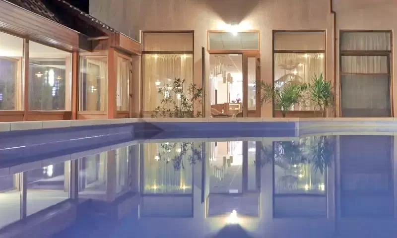 Jula Cazare | Pensiune turistică (K0002-2) Imaginea poate fi supusă drepturilor de autor. Se recomandă contactarea titularului drepturilor.