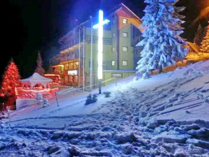 Páring-hegység, Petrozsény Szállás | Kemping / turistapihenő (K0683-1) A kép szerzői jogvédelem alatt állhat. Javasolt a kapcsolatfelvétel a jog tulajdonossal.