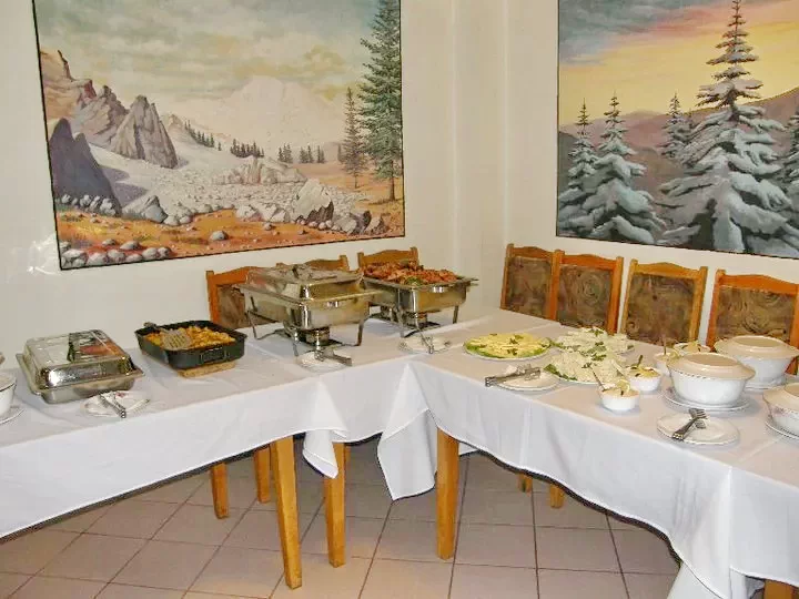 Páring-hegység, Petrozsény Szállás | Villa (K0683-10) A kép szerzői jogvédelem alatt állhat. Javasolt a kapcsolatfelvétel a jog tulajdonossal. Páring-hegység, Petrozsény Szállás | Villa (K0683-10) A kép szerzői jogvédelem alatt állhat. Javasolt a kapcsolatfelvétel a jog tulajdonossal.