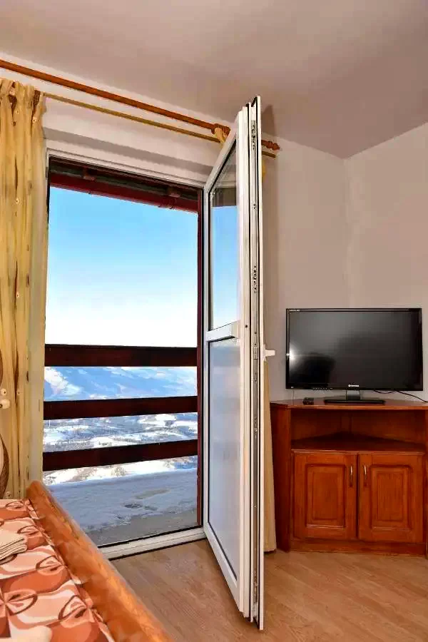 Páring-hegység, Petrozsény Szállás | Villa (K0683-36) A kép szerzői jogvédelem alatt állhat. Javasolt a kapcsolatfelvétel a jog tulajdonossal. Páring-hegység, Petrozsény Szállás | Villa (K0683-36) A kép szerzői jogvédelem alatt állhat. Javasolt a kapcsolatfelvétel a jog tulajdonossal.