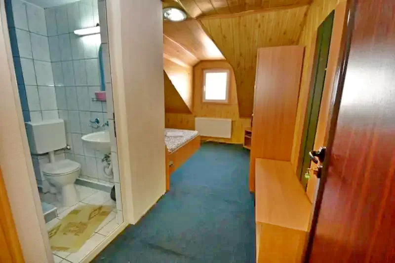 Páring-hegység, Petrozsény Szállás | Kemping / turistapihenő (K0683-38) A kép szerzői jogvédelem alatt állhat. Javasolt a kapcsolatfelvétel a jog tulajdonossal.