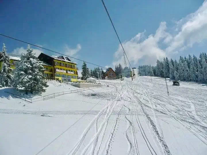 Páring-hegység, Petrozsény Szállás | Kemping / turistapihenő (K0683-63) A kép szerzői jogvédelem alatt állhat. Javasolt a kapcsolatfelvétel a jog tulajdonossal.