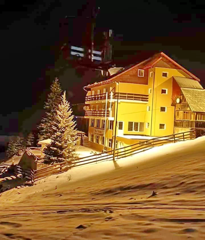 Statiunea Parâng-Petroșani Cazare | Camping / Popas turistic (K0683-68) Imaginea poate fi supusă drepturilor de autor. Se recomandă contactarea titularului drepturilor.