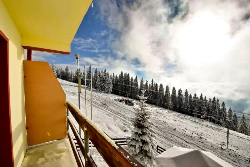 Statiunea Parâng-Petroșani Cazare | Camping / Popas turistic (K0683-71) Imaginea poate fi supusă drepturilor de autor. Se recomandă contactarea titularului drepturilor.