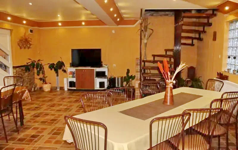 Vlăhița Cazare | Motel (K0349-17) Imaginea poate fi supusă drepturilor de autor. Se recomandă contactarea titularului drepturilor.