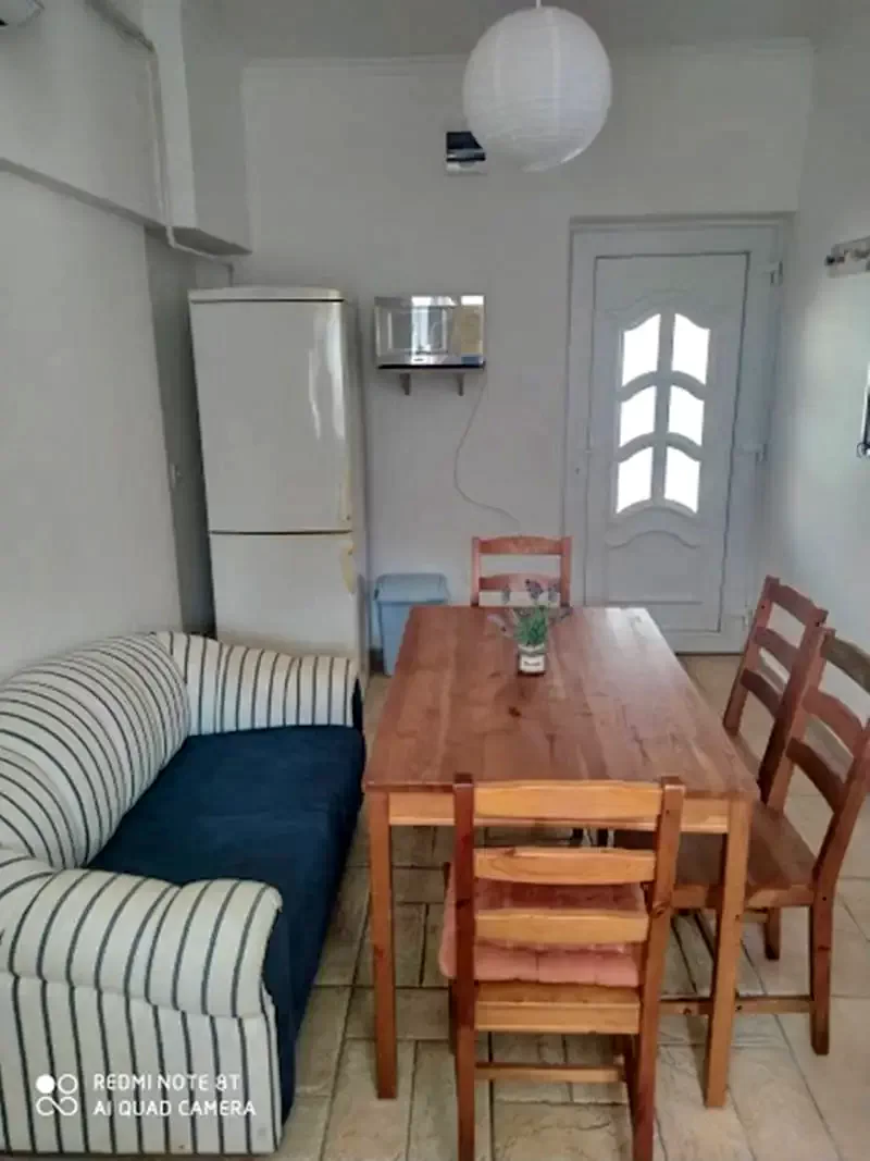  Cazare | Sat de vacanță (K0290-29) Imaginea poate fi supusă drepturilor de autor. Se recomandă contactarea titularului drepturilor.