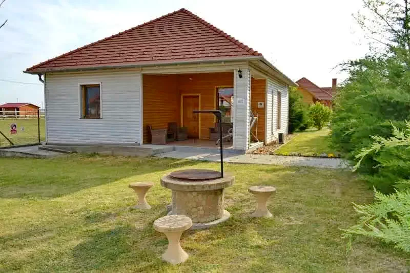 Cazare | Casă de oaspeți (K0968-2) Imaginea poate fi supusă drepturilor de autor. Se recomandă contactarea titularului drepturilor. Cazare | Casă de oaspeți (K0968-2) Imaginea poate fi supusă drepturilor de autor. Se recomandă contactarea titularului drepturilor.