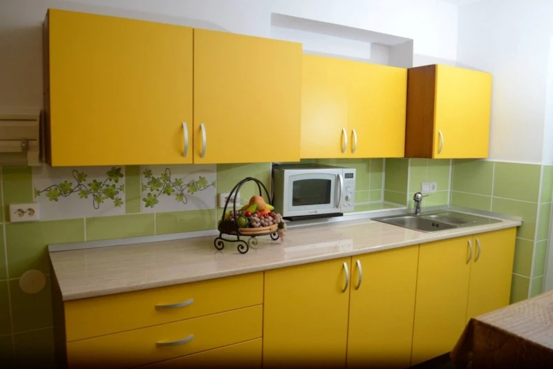 Morăreni Cazare | Motel (K0112-13) Imaginea poate fi supusă drepturilor de autor. Se recomandă contactarea titularului drepturilor.