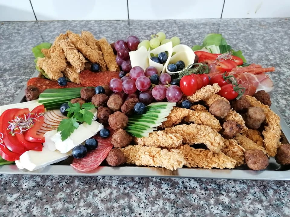 Szállás Morăreni - Pensiunea Ersa | Nyikómalomfalva - Ersa Panzió. A kép szerzői jogvédelem alatt állhat. Javasolt a kapcsolatfelvétel a jog tulajdonossal.