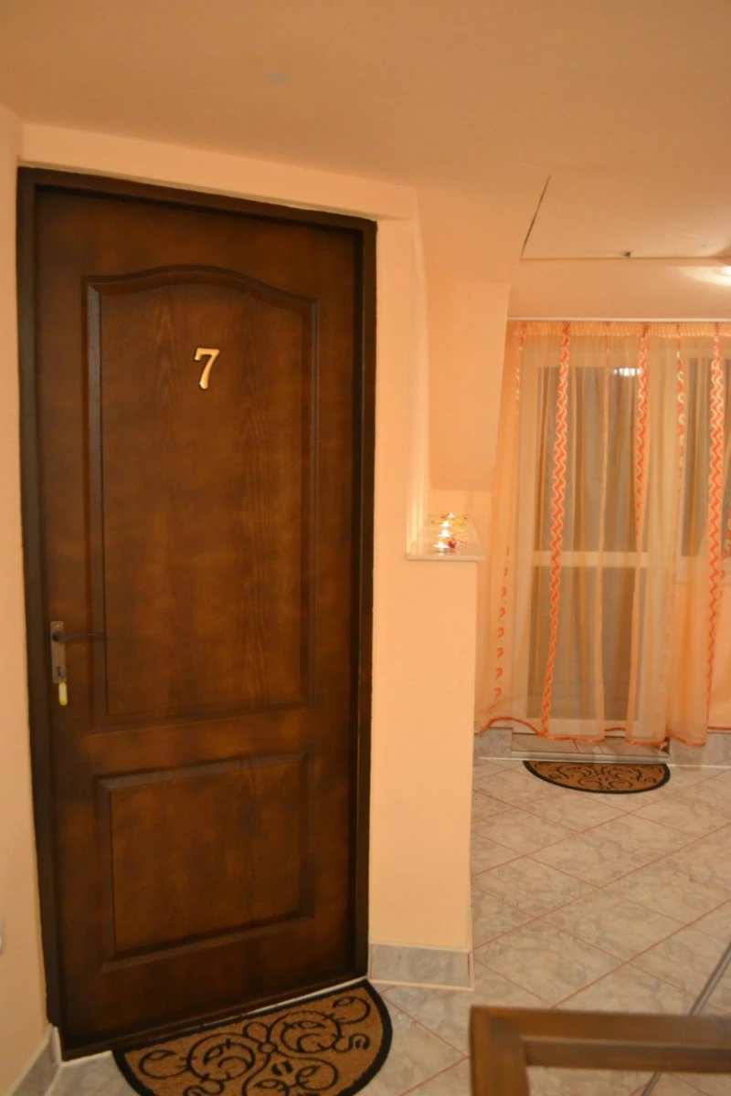 Nyikómalomfalva Szállás | Motel (K0112-22) A kép szerzői jogvédelem alatt állhat. Javasolt a kapcsolatfelvétel a jog tulajdonossal.