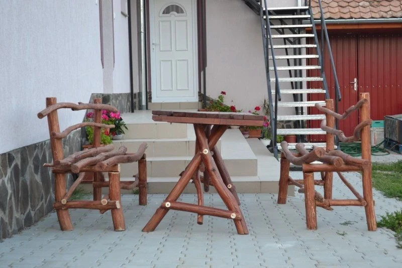 Morăreni Cazare | Motel (K0112-36) Imaginea poate fi supusă drepturilor de autor. Se recomandă contactarea titularului drepturilor.