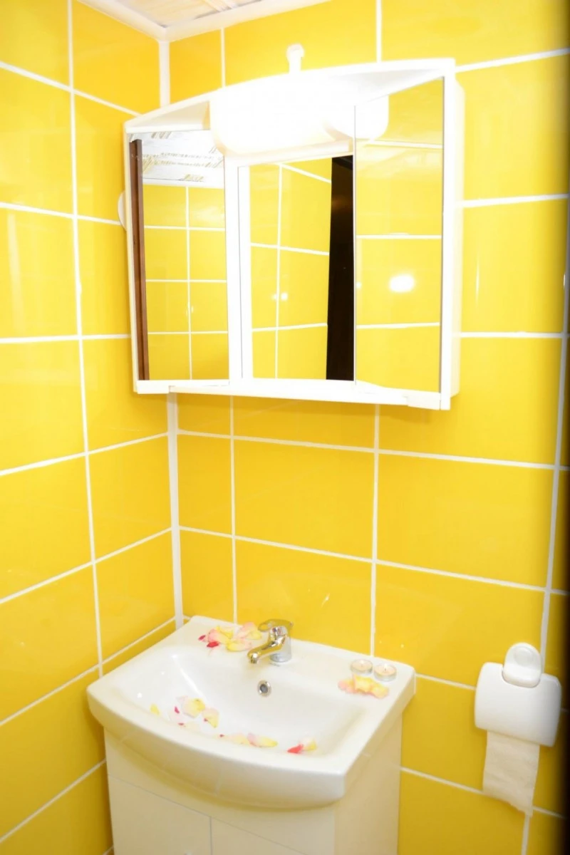 Morăreni Cazare | Motel (K0112-63) Imaginea poate fi supusă drepturilor de autor. Se recomandă contactarea titularului drepturilor.