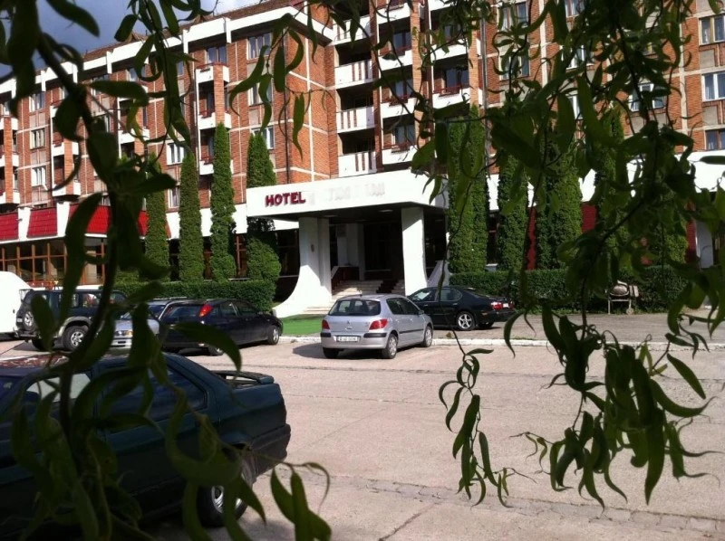 Petroșani Cazare | Hotel*** (K1580-3) Imaginea poate fi supusă drepturilor de autor. Se recomandă contactarea titularului drepturilor. Petroșani Cazare | Hotel*** (K1580-3) Imaginea poate fi supusă drepturilor de autor. Se recomandă contactarea titularului drepturilor.