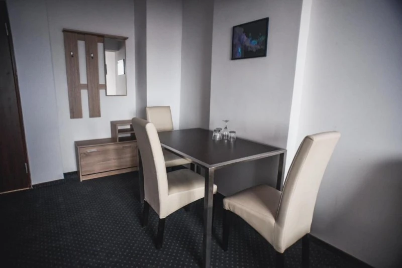 Petroșani Cazare | Hotel*** (K1580-39) Imaginea poate fi supusă drepturilor de autor. Se recomandă contactarea titularului drepturilor. Petroșani Cazare | Hotel*** (K1580-39) Imaginea poate fi supusă drepturilor de autor. Se recomandă contactarea titularului drepturilor.