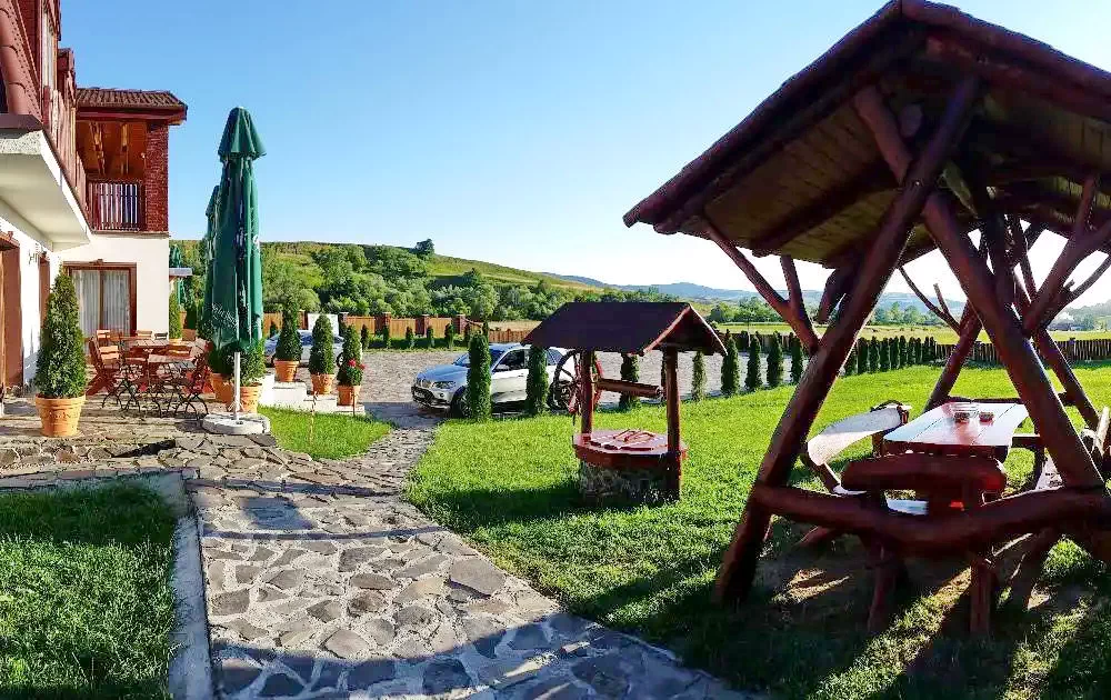 Mugeni Cazare | Motel (K0595-1) Imaginea poate fi supusă drepturilor de autor. Se recomandă contactarea titularului drepturilor.