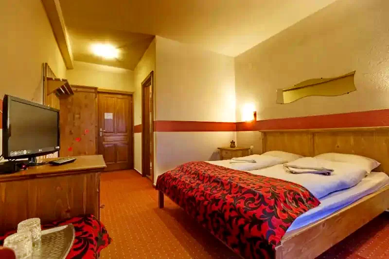 Mugeni Cazare | Motel (K0595-4) Imaginea poate fi supusă drepturilor de autor. Se recomandă contactarea titularului drepturilor.