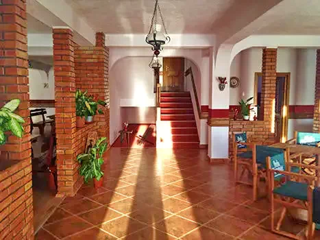 Mugeni Cazare | Motel (K0595-7) Imaginea poate fi supusă drepturilor de autor. Se recomandă contactarea titularului drepturilor.