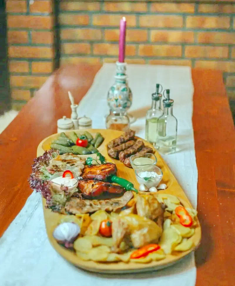 Mugeni Cazare | Motel (K0595-22) Imaginea poate fi supusă drepturilor de autor. Se recomandă contactarea titularului drepturilor.