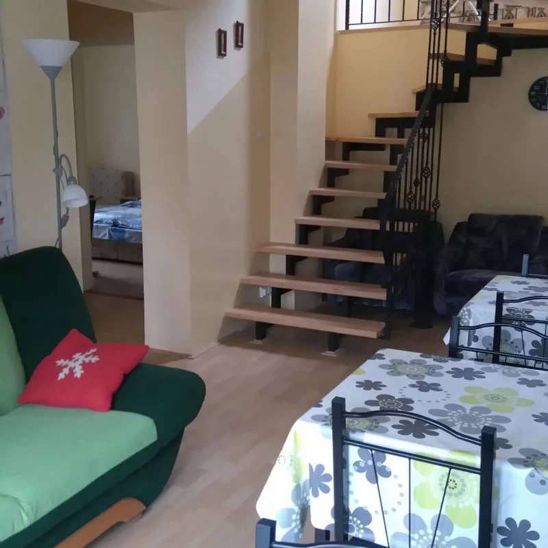  Cazare | Apartament (K0839-3) Imaginea poate fi supusă drepturilor de autor. Se recomandă contactarea titularului drepturilor.