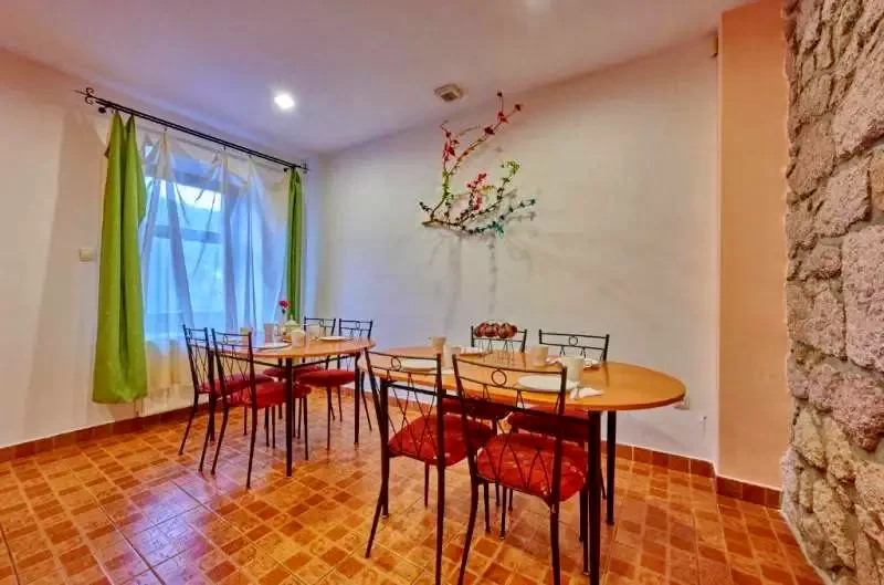 Băile Tușnad Cazare | Motel (K0684-2) Imaginea poate fi supusă drepturilor de autor. Se recomandă contactarea titularului drepturilor.