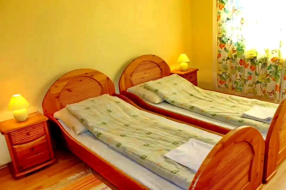  Cazare | Hotel**** (K0771-3) Imaginea poate fi supusă drepturilor de autor. Se recomandă contactarea titularului drepturilor.