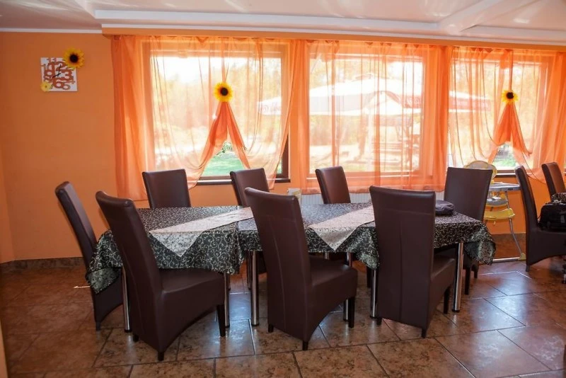 Felsőszombatfalva Szállás | Motel (K1529-4) A kép szerzői jogvédelem alatt állhat. Javasolt a kapcsolatfelvétel a jog tulajdonossal.