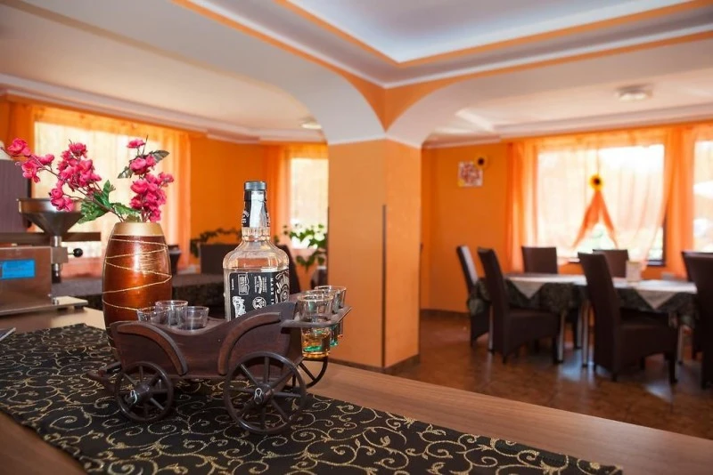 Felsőszombatfalva Szállás | Motel (K1529-7) A kép szerzői jogvédelem alatt állhat. Javasolt a kapcsolatfelvétel a jog tulajdonossal.