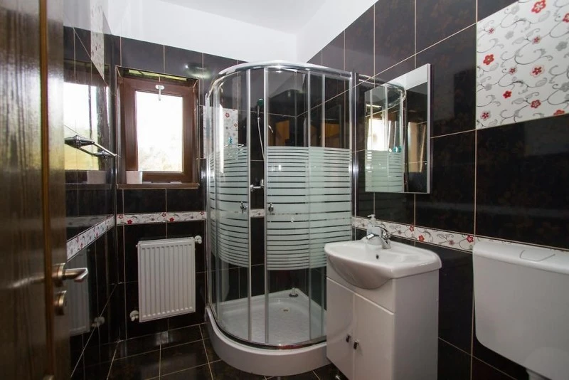 Sâmbăta de Sus Cazare | Motel (K1529-15) Imaginea poate fi supusă drepturilor de autor. Se recomandă contactarea titularului drepturilor.