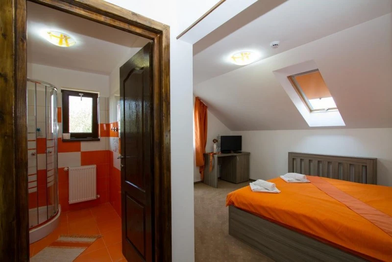 Sâmbăta de Sus Cazare | Motel (K1529-25) Imaginea poate fi supusă drepturilor de autor. Se recomandă contactarea titularului drepturilor.